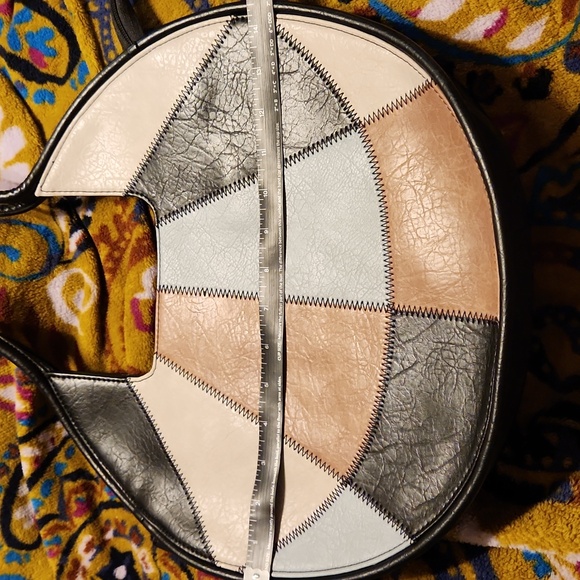 Belk Wonderly Patchwork Faux Leather Handbag - Picture 9 of 10